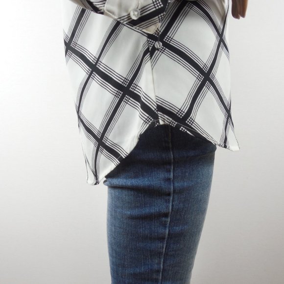 EXPRESS Top L Button Down Blouse White/Black Shirt Checks Roll Tab Long Sleeves - Picture 8 of 12